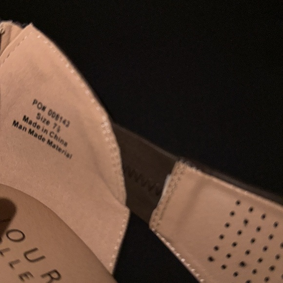 🀄️♣️ JOURNEE COLLECTION ARETHA WEDGE HEEL SANDALS IN FAUX LEATHER SIZE 7 1/2 - Picture 14 of 16